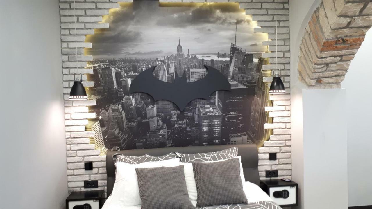 Batcave Apartman Póla Kültér fotó