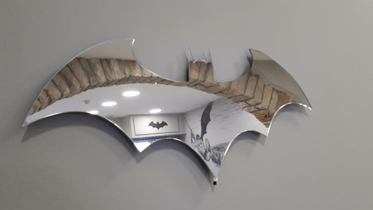 Batcave Apartman Póla Kültér fotó
