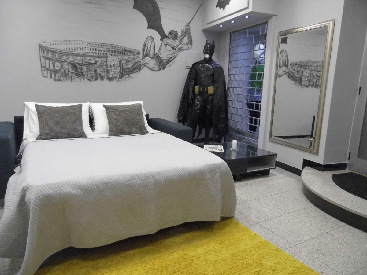 Batcave Apartman Póla Kültér fotó