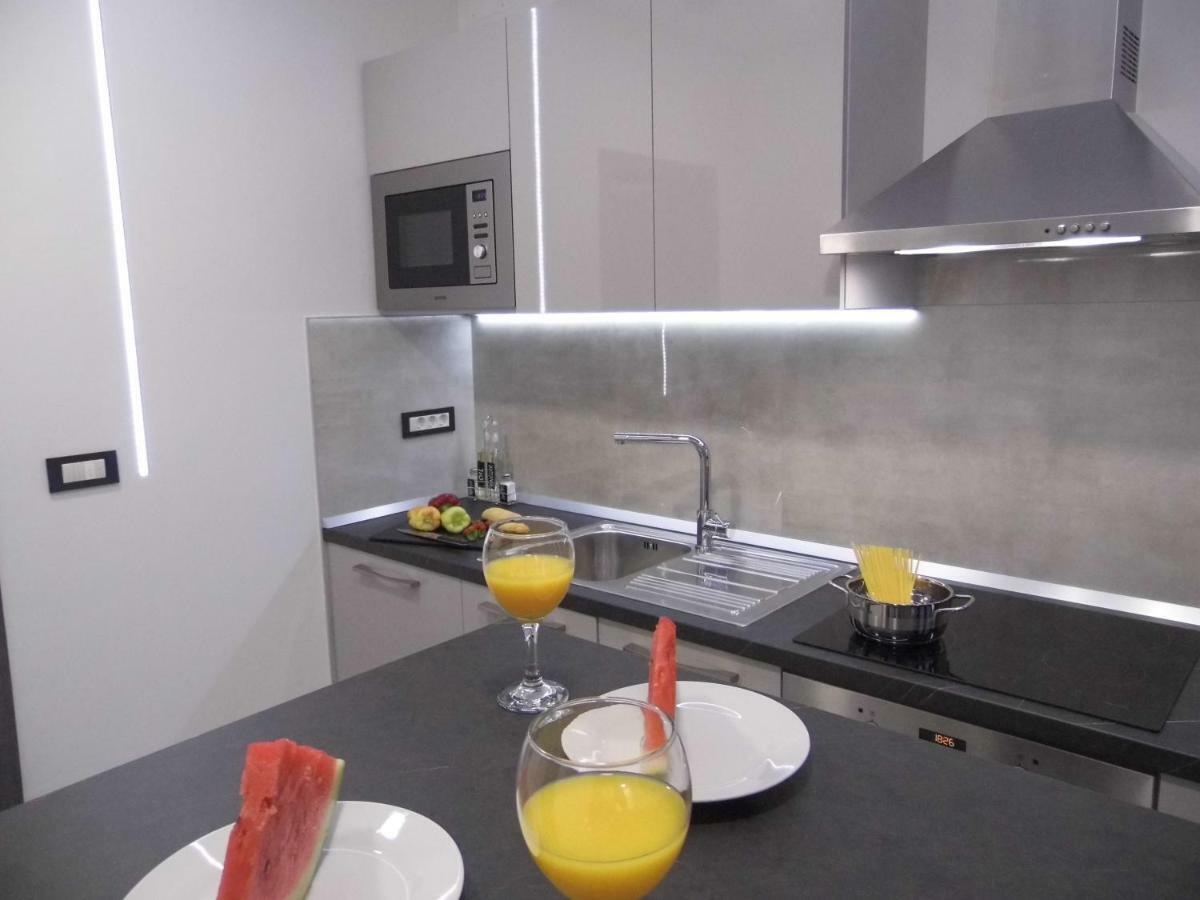 Batcave Apartman Póla Kültér fotó