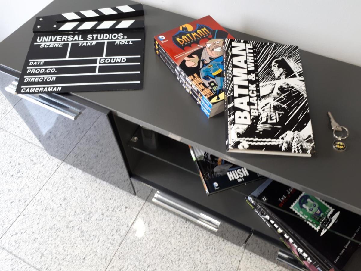 Batcave Apartman Póla Kültér fotó